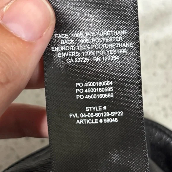 Aritzia Wilfred Effortless Short 5” faux vegan leather - Picture 5 of 5